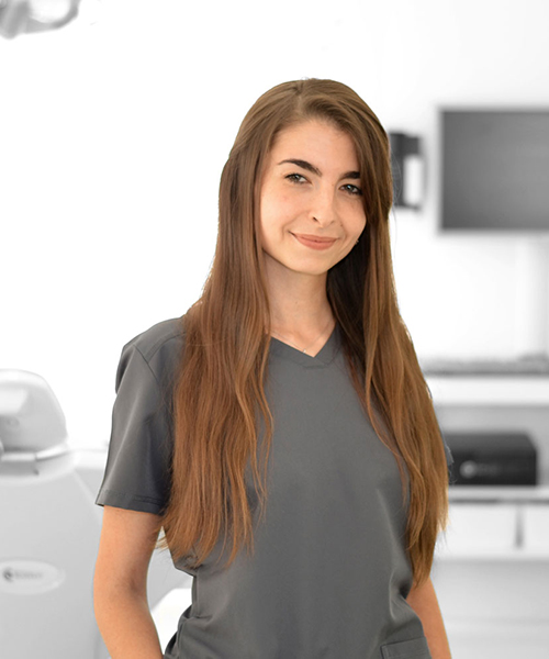 Julia Scherer